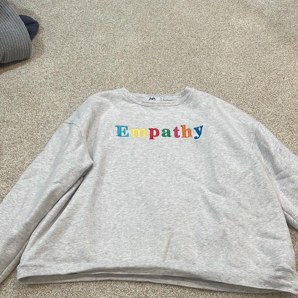 Mayfair group empathy sweatshirt size m/l